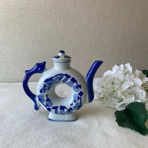 Vintage ginger jar teapot donut